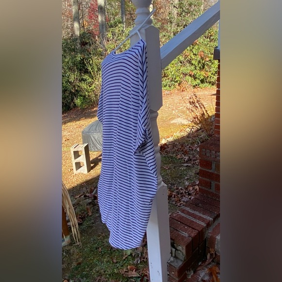 Express One Eleven V-Neck High Low Striped Top Short Sleeve Size Large - Picture 6 of 15